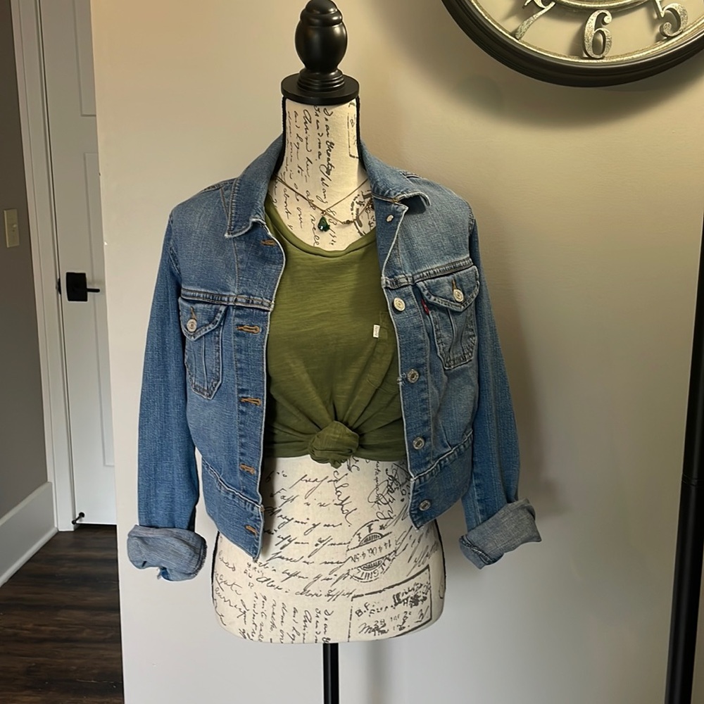 Levi’s top